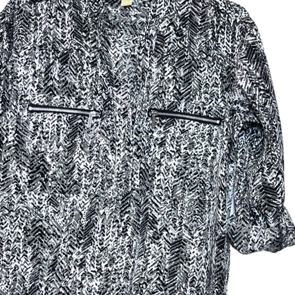 MICHAEL Michael Kors Half Button Down Roll Up Sleeve Top - Picture 4 of 13